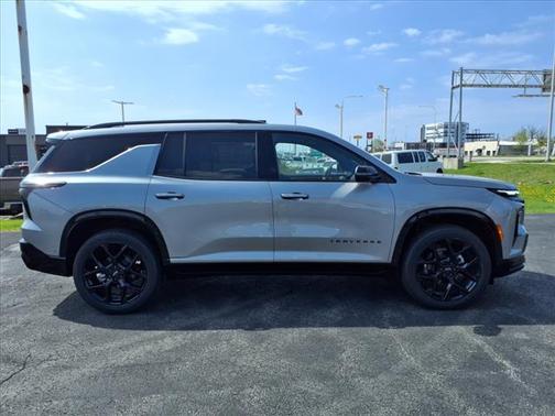2025 Chevrolet Traverse RS