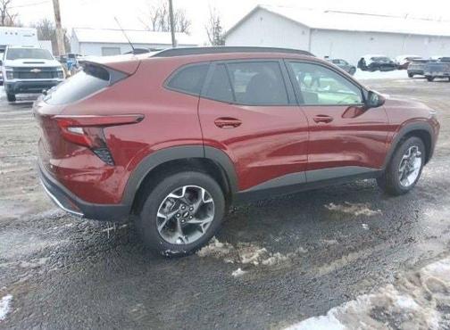 2024 Chevrolet Trax LT