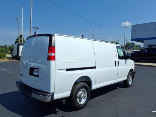 2025 Chevrolet Express 2500 Work Van