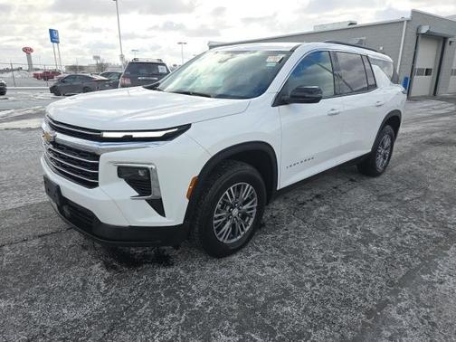 2025 Chevrolet Traverse LT