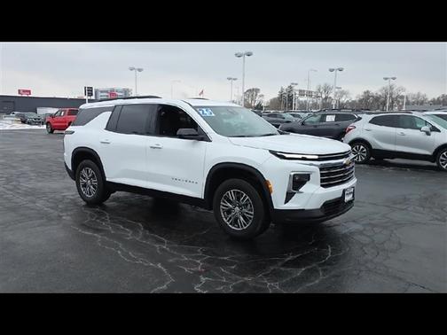 2025 Chevrolet Traverse LT