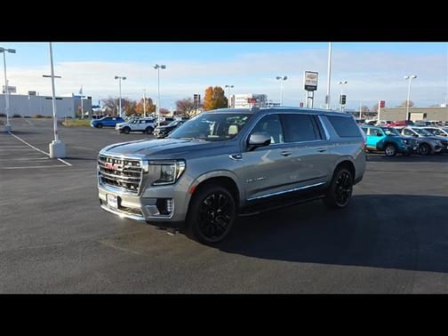 2023 GMC Yukon XL SLT