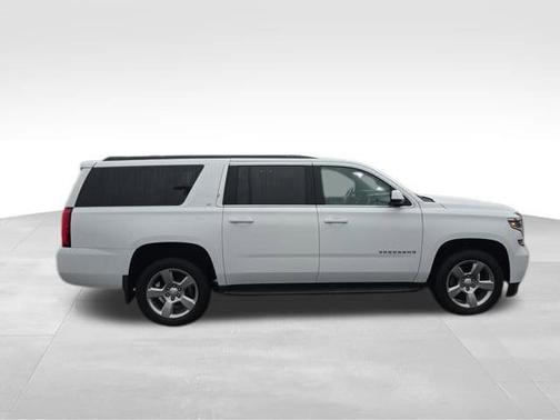 Summit White 2019 Chevrolet Suburban LT