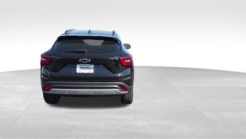 Mosaic Black Metallic 2025 Chevrolet Trax LT