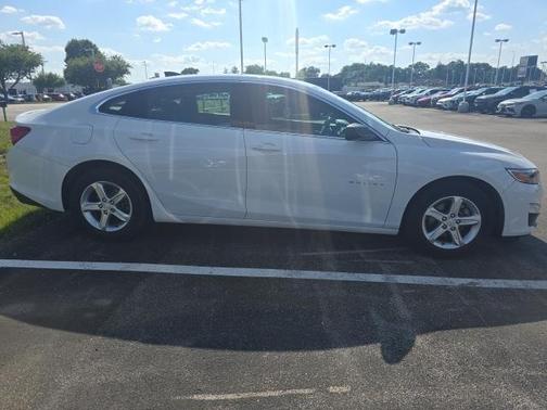 2022 Chevrolet Malibu 1LS