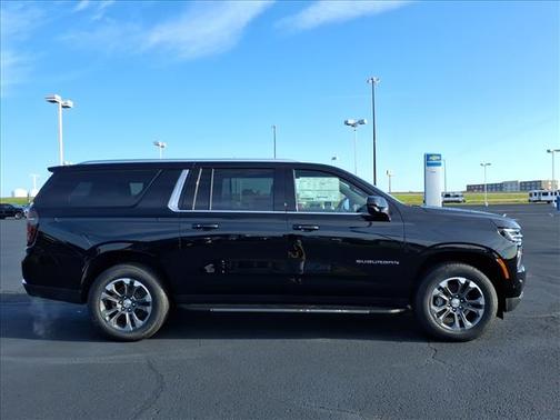 2025 Chevrolet Suburban LS