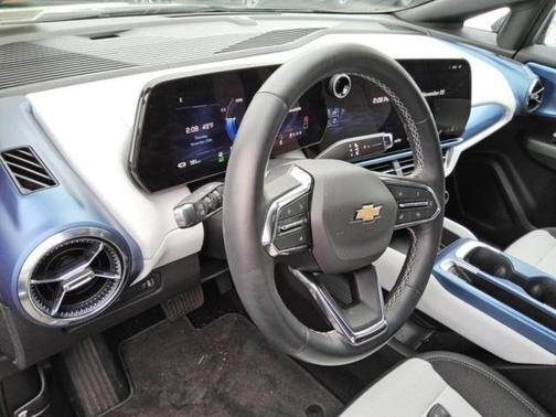 2025 Chevrolet Equinox EV LT 2