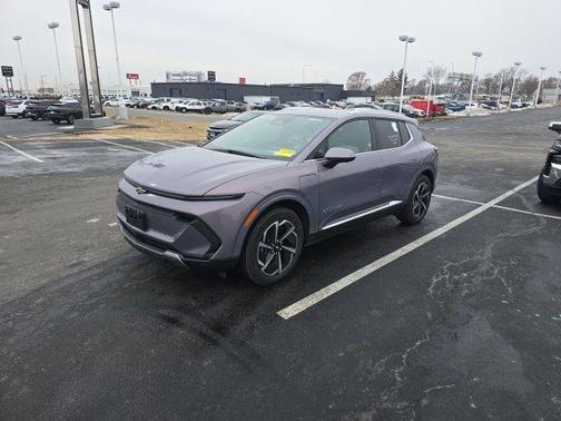 2025 Chevrolet Equinox EV LT 2
