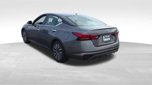 Gun Metallic 2024 Nissan Altima 2.5 SV