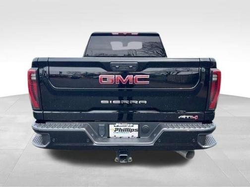 Onyx Black 2024 GMC Sierra 2500 AT4