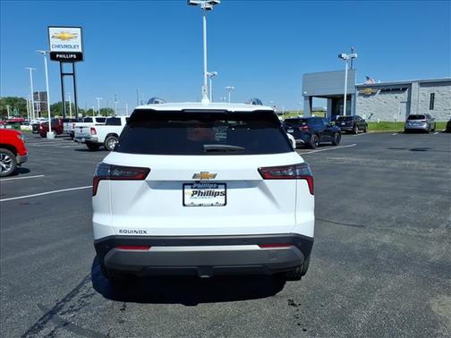 Summit White 2026 Chevrolet Equinox LT