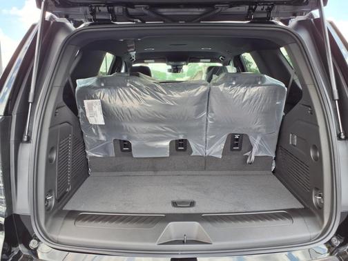 2025 Chevrolet Tahoe LS