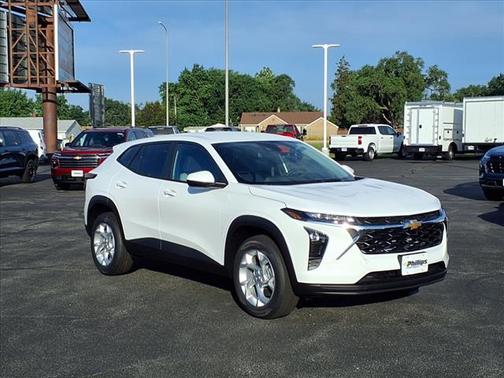 2025 Chevrolet Trax LS