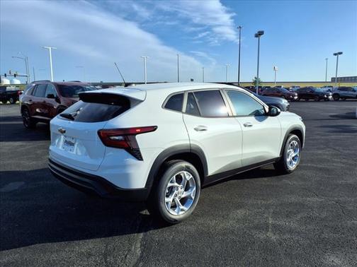 2025 Chevrolet Trax LS