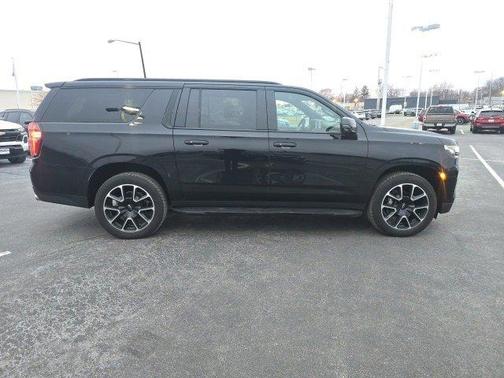 2022 Chevrolet Suburban RST