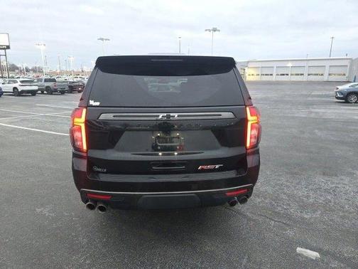 2022 Chevrolet Suburban RST