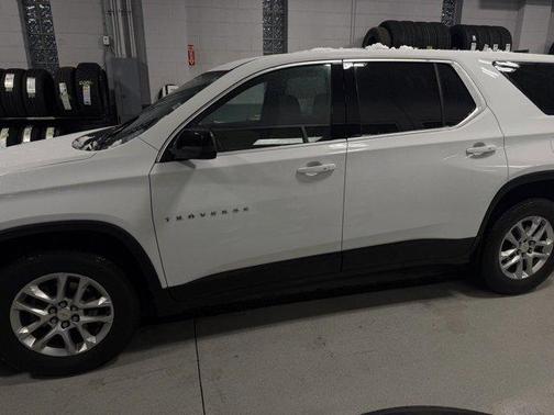 2023 Chevrolet Traverse LS