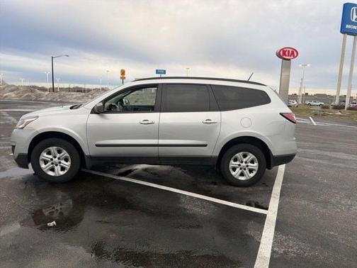 2017 Chevrolet Traverse LS