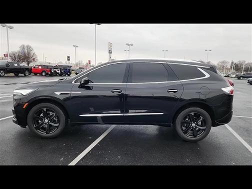 2024 Buick Enclave Essence