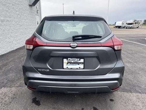 2023 Nissan Kicks S