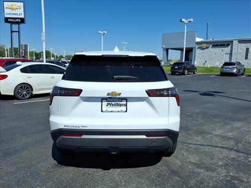Summit White 2026 Chevrolet Equinox LT