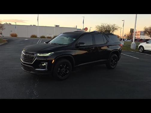 2023 Chevrolet Traverse LT Leather