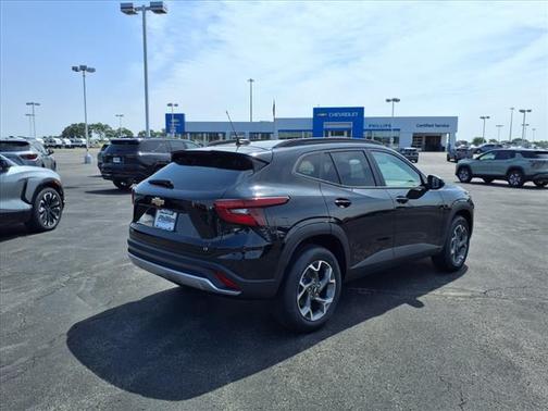 2025 Chevrolet Trax LT
