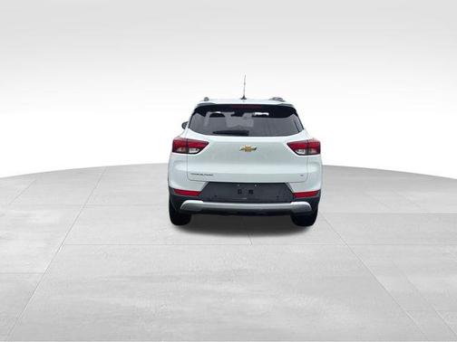 Summit White 2024 Chevrolet Trailblazer LT