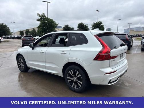 Crystal White Metallic 2025 Volvo XC60 B5 AWD