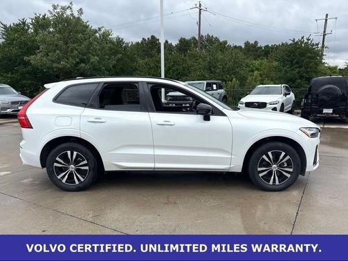 Crystal White Metallic 2025 Volvo XC60 B5 AWD
