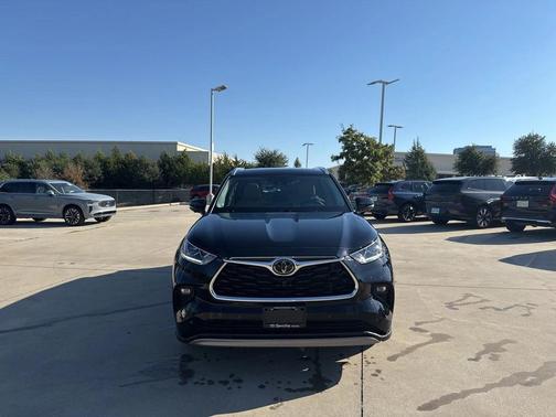 2024 Toyota Highlander Platinum