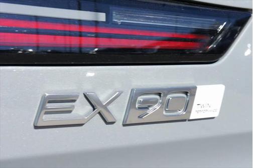 2025 Volvo EX90 Twin Motor Performance Ultra 7-Seater