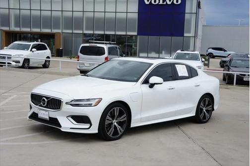 2022 Volvo S60 Recharge Plug-In Hybrid T8 Inscription