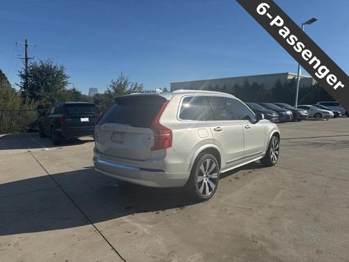 2022 Volvo XC90 T6 Inscription