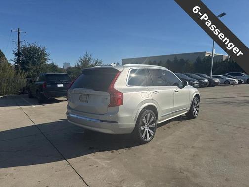 2022 Volvo XC90 T6 Inscription