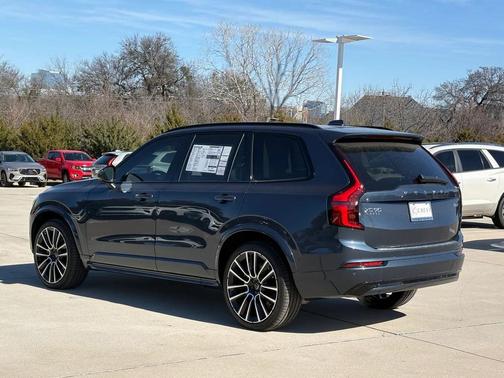 2026 Volvo XC90 B6 Ultra Dark Theme 7-Seater