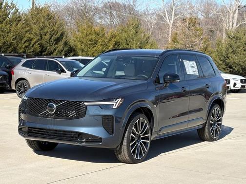 2026 Volvo XC90 B6 Ultra Dark Theme 7-Seater