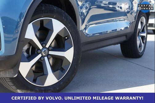 Fjord Blue Metallic 2025 Volvo XC40 B5 Plus Bright Theme