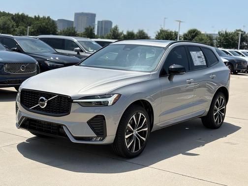 2025 Volvo XC60 B5 Plus
