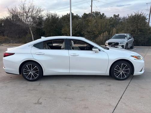 2023 Lexus ES 350 Base