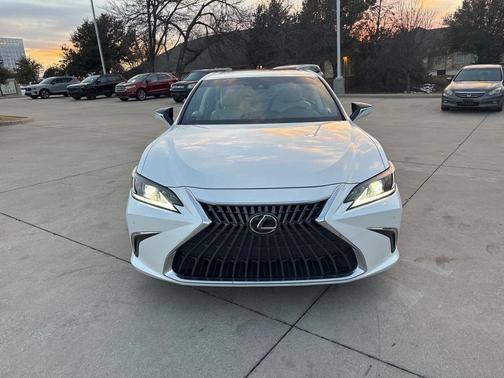 2023 Lexus ES 350 Base