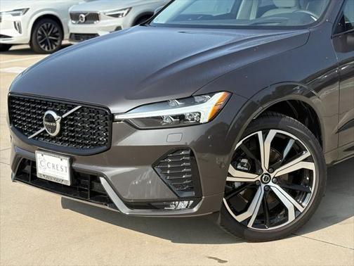 2025 Volvo XC60 B5 Ultra