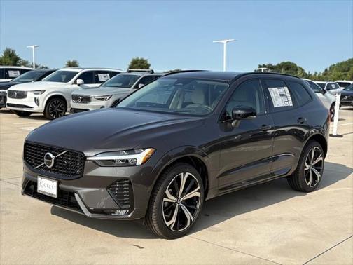 2025 Volvo XC60 B5 Ultra