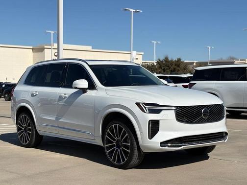 2026 Volvo XC90 B5 Plus 7-Seater