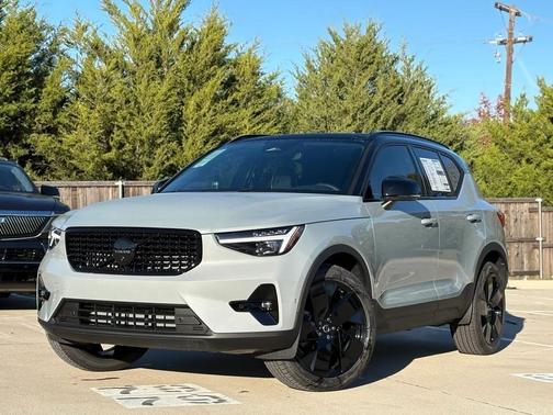 2026 Volvo XC40 B5 Ultra