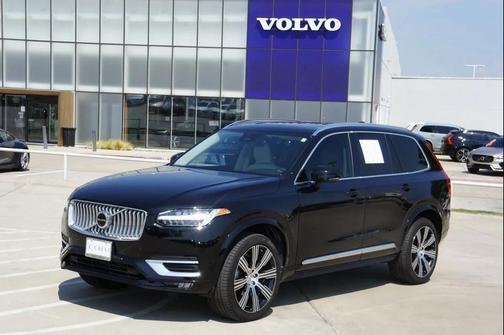 2024 Volvo XC90 B6 Plus Bright Theme