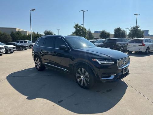 2024 Volvo XC90 B6 Plus Bright Theme