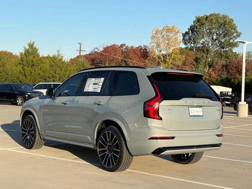 2026 Volvo XC90 B6 Ultra Dark Theme 7-Seater
