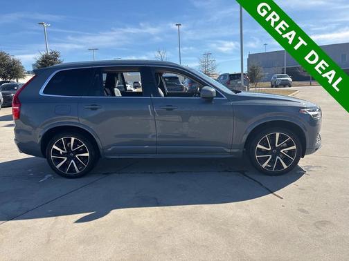 2020 Volvo XC90 T6 Momentum