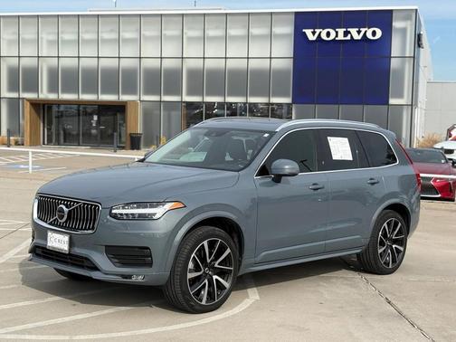 2020 Volvo XC90 T6 Momentum